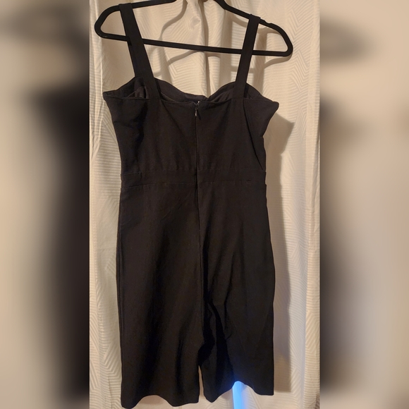 Shorts back Zipper romper - Picture 2 of 5